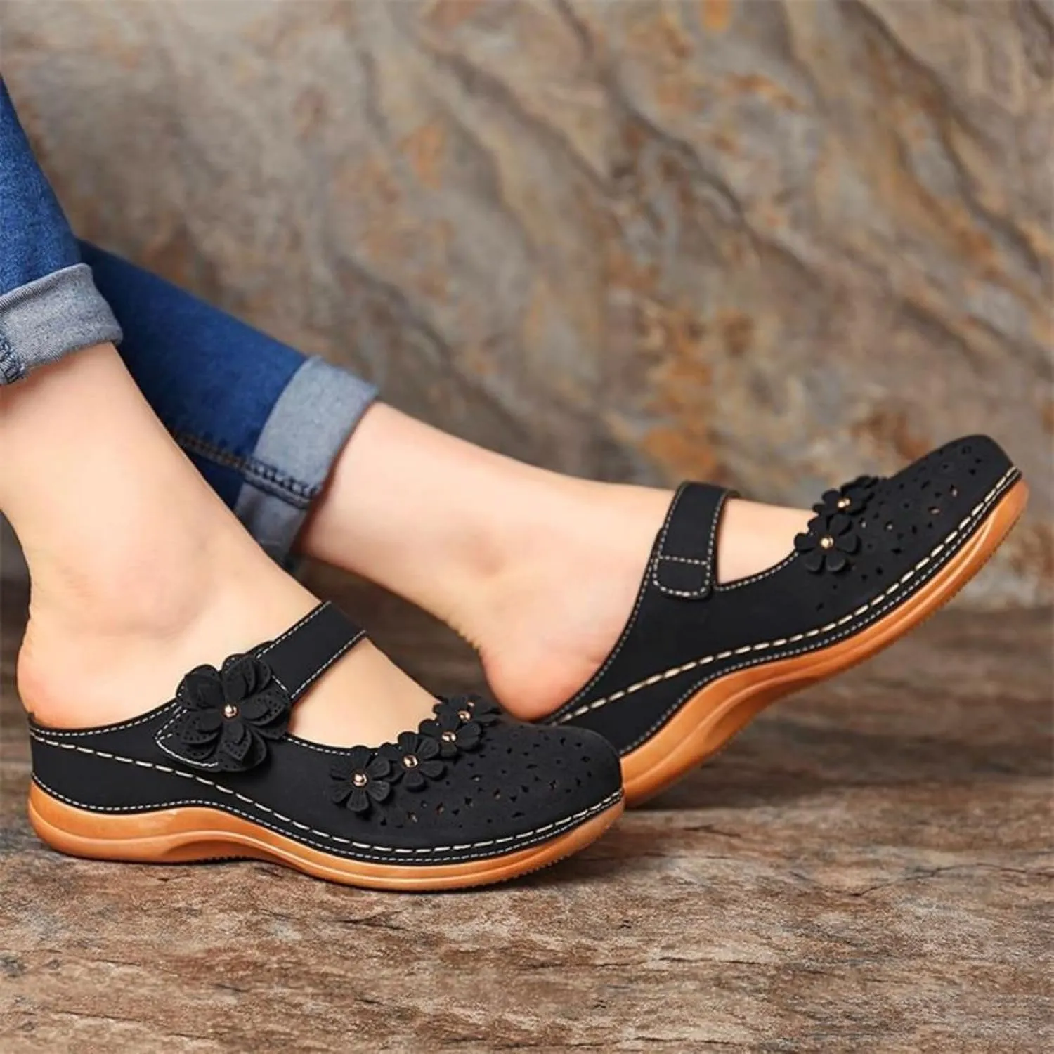 Clogs for Women Dressy Summer Closed Toe Wedge Sandals Casual Walking Shoes Hollow Out Vintage Anti Slip Slippers Flower Design Slip On Shoes