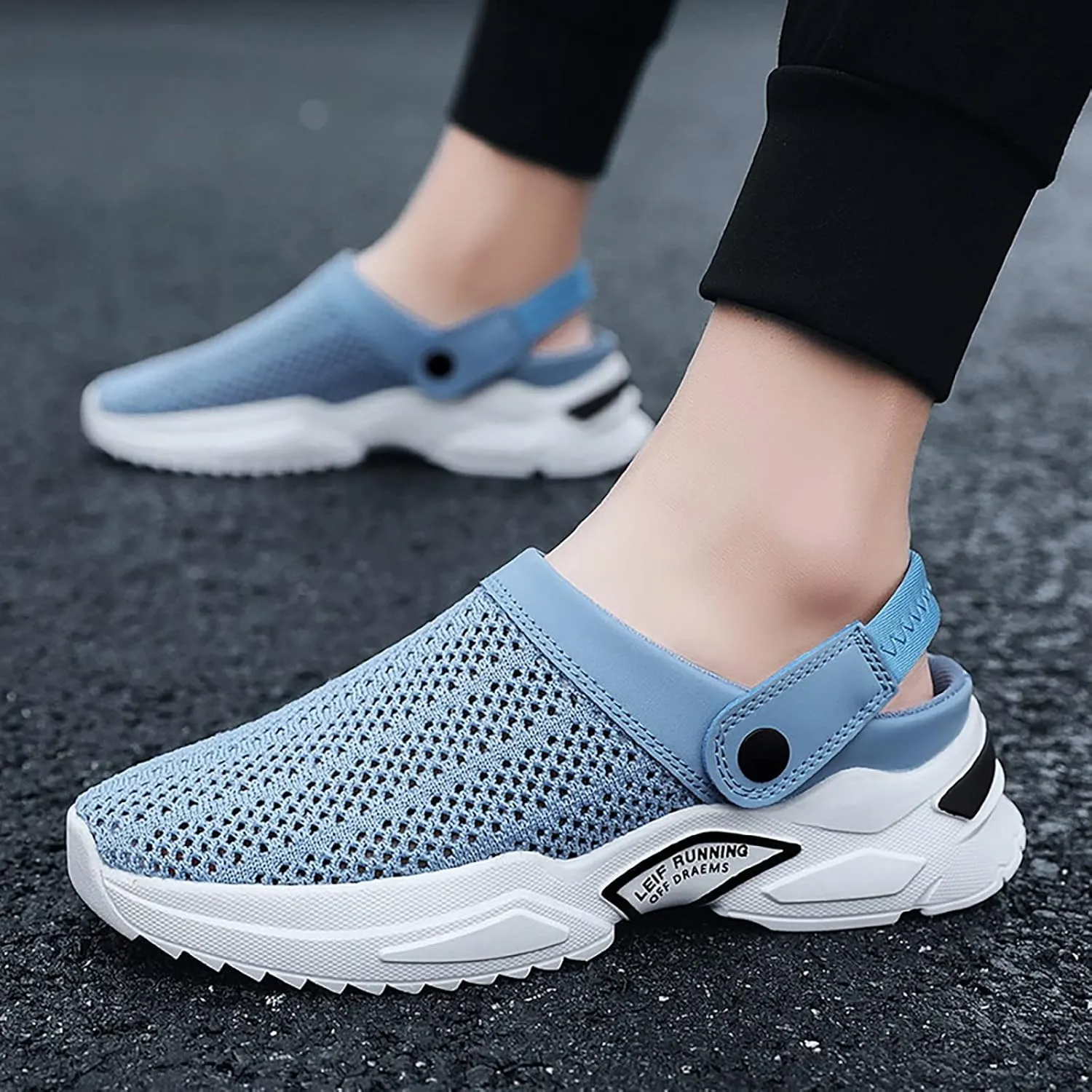 Men Casual Soft Flat Slippers Breathable Lightweight Walking Shoes Fashion Slides Slippers