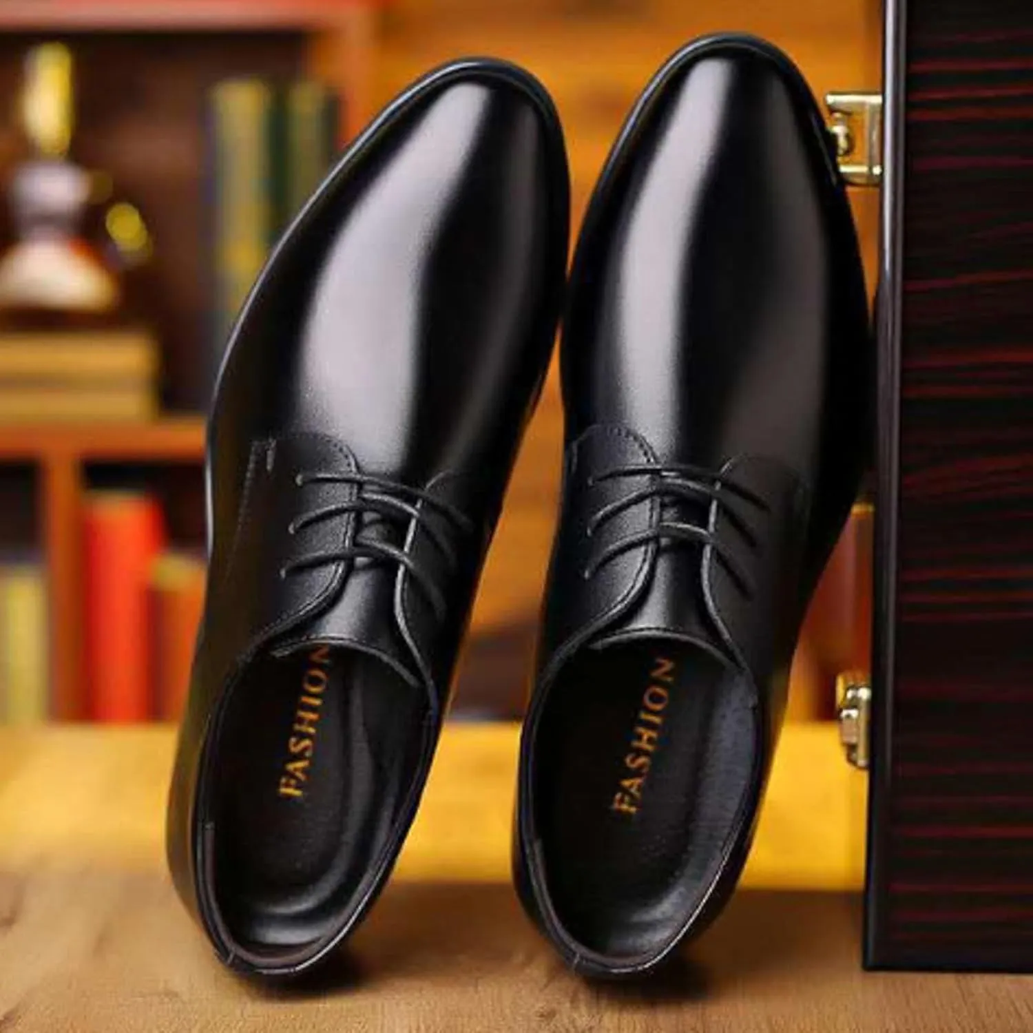 Men's Casual Dress Shoes Men's Comfortable and Stylish Business Banquet Pointed Toe Casual Leather Shoes