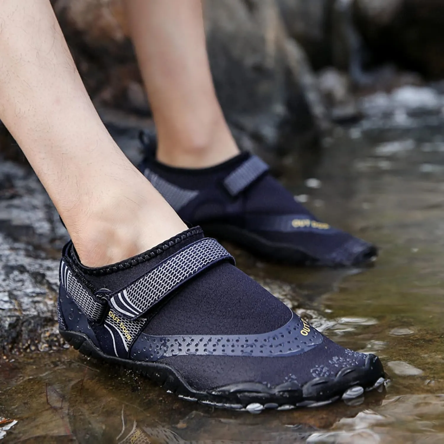 Runing Mesh Breathable Outdoor Mountaineering Shoes Women Couples Men Women's Running Shies Sandals