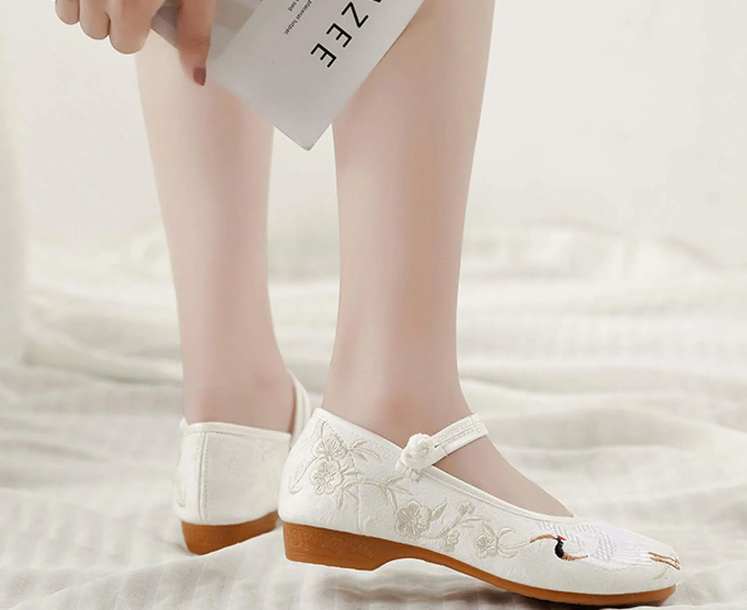 SAILING LU Embroidered Shoes for Women - Comfort Loafers Black Casual Round Toe Ballet Flats Shoes