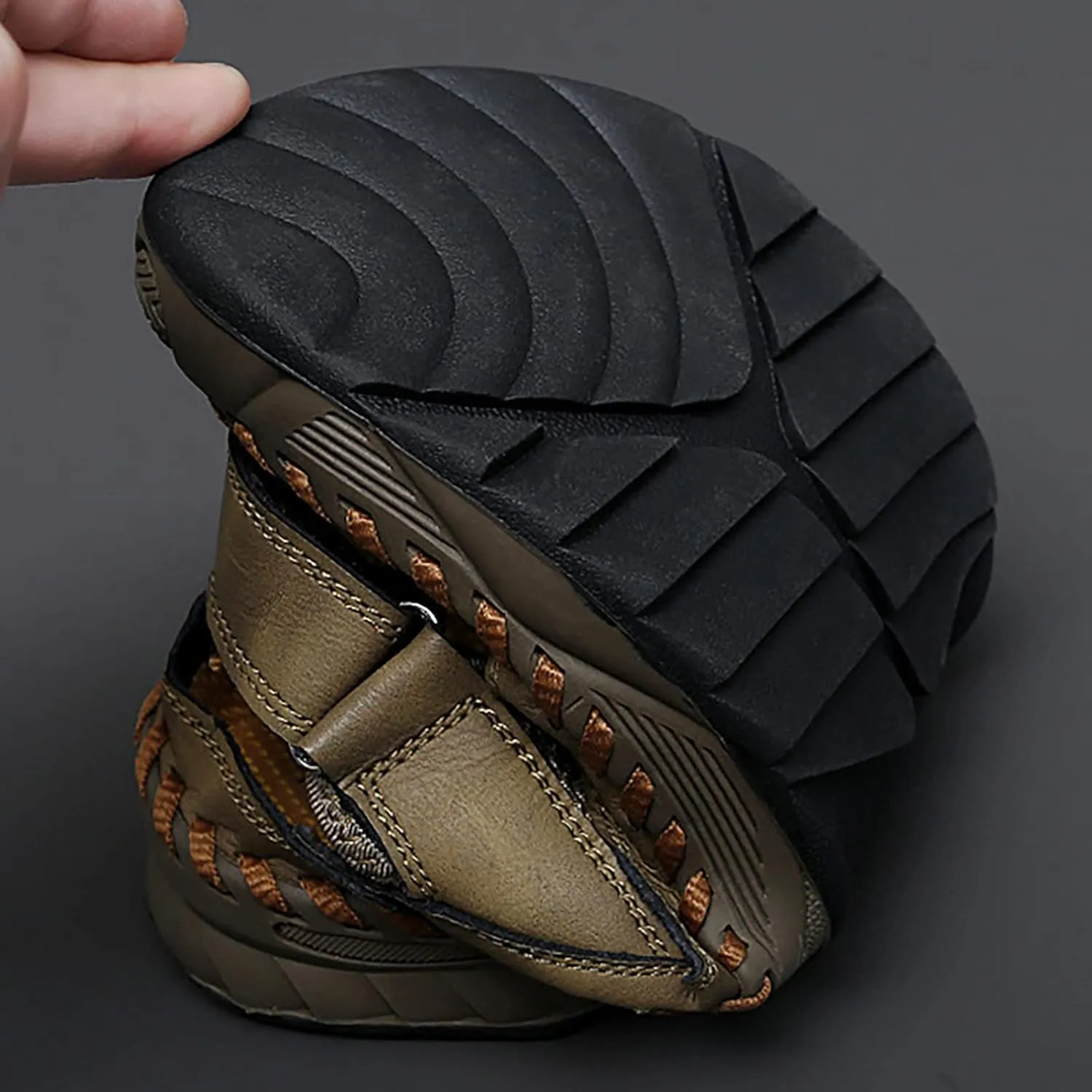 Sandals For Men New Summer Hollow Out Leather Slippers Casual Sandals Soft Soled Beach Shoes Mens Shoes