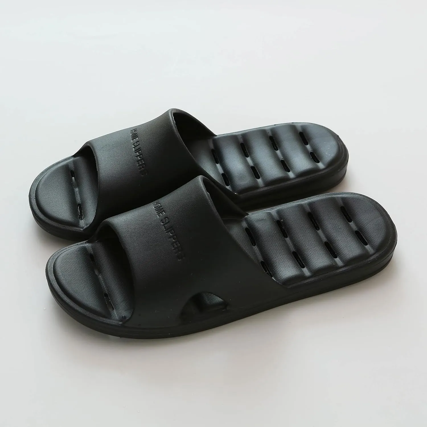 Slides with Drain Holes Lightweight Beach Sandals Slippers Flat Bottom Comfortable Bathroom Home Slippers Fashionable Non