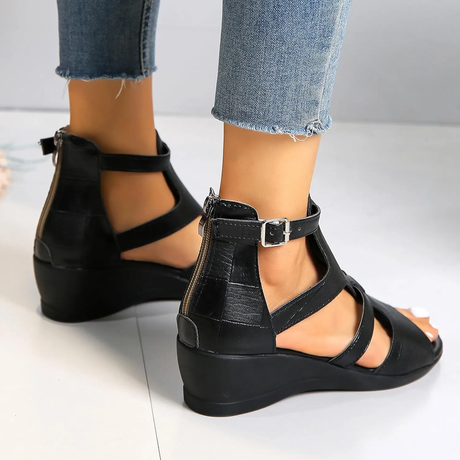 Women Clip Toe Sandals Crystal Jelly Beach Flip Flops Female Students Korean Fashion Wear Summer Shoes for Women