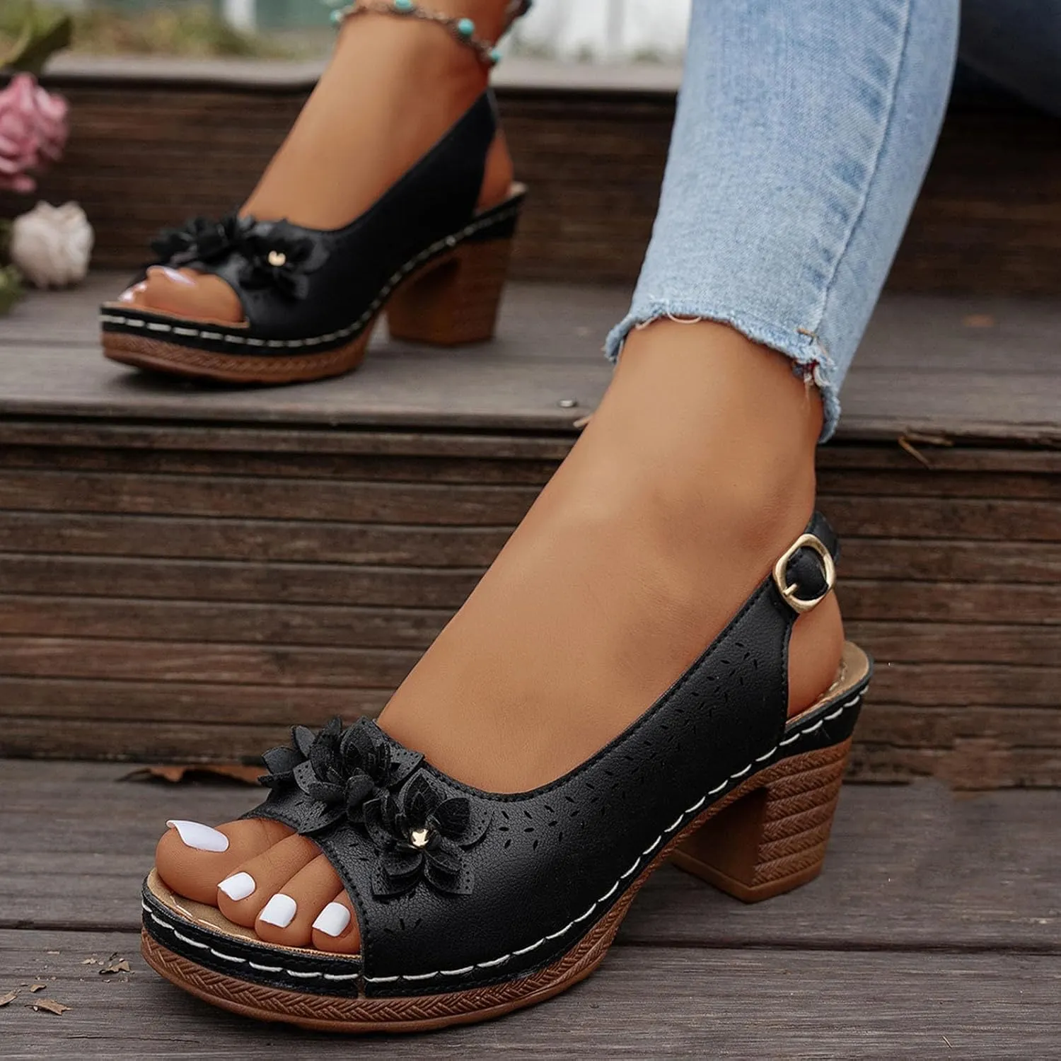 Womens Chunkly Block Heel Sandals Casual Sandals Cute Flower Gladiator Beach Wedding Summer T Strap Dress Sandals 2025