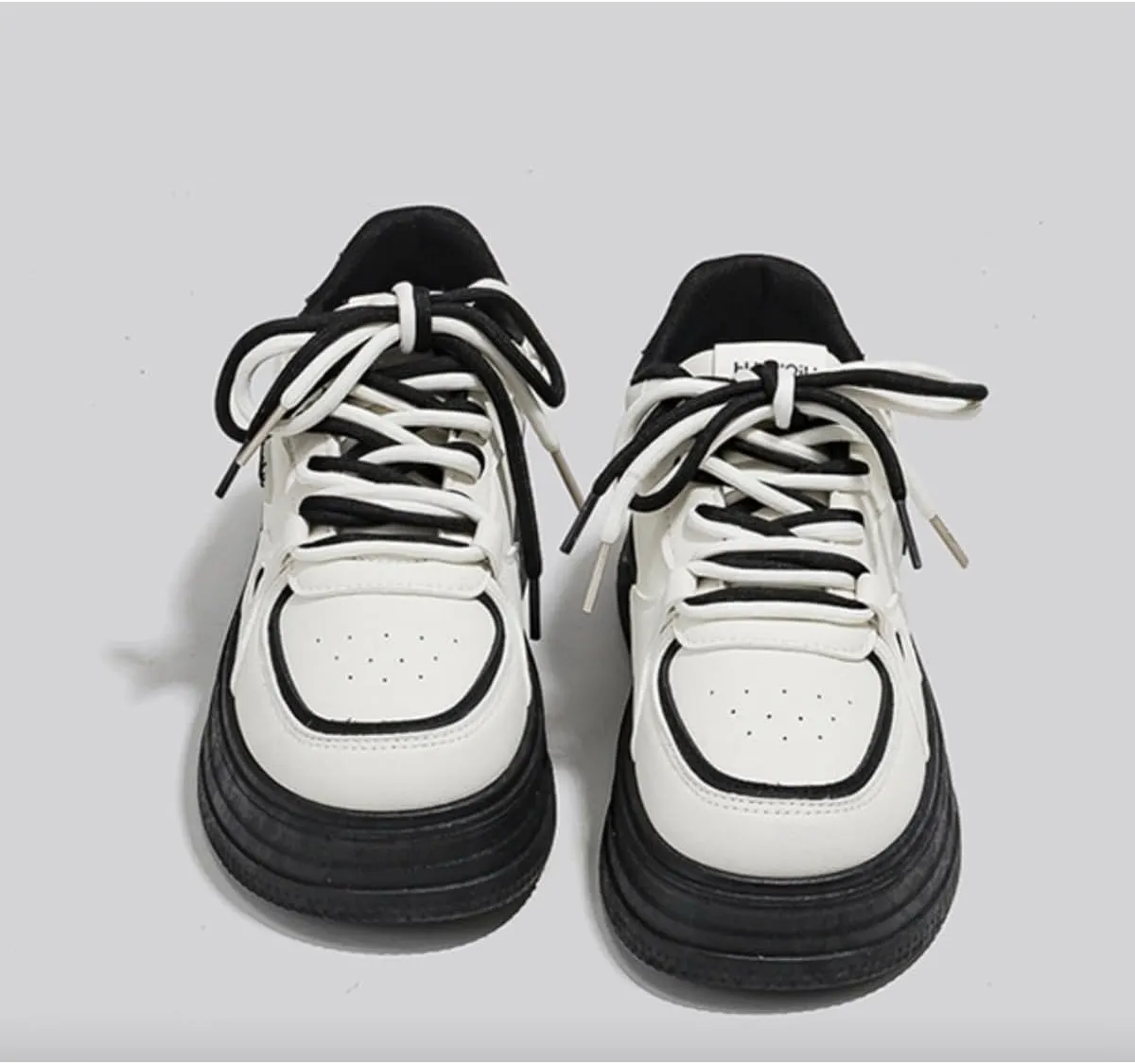 Women's Y2K Retro Style Chunky Skate Shoes with Contrasting Accents Double Shoelace Platform Sneakers - Comfortable Fashion Casual Shoes (Black/White or Pink/White)