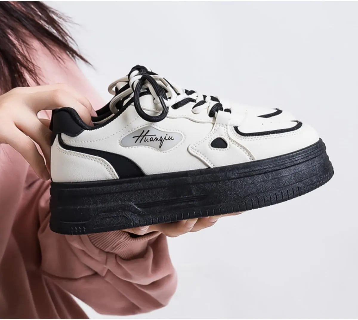 Women's Y2K Retro Style Chunky Skate Shoes with Contrasting Accents Double Shoelace Platform Sneakers - Comfortable Fashion Casual Shoes (Black/White or Pink/White)